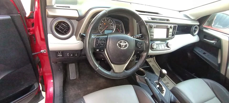 2015 Toyota RAV4 4th Gen - Image 5 of 13