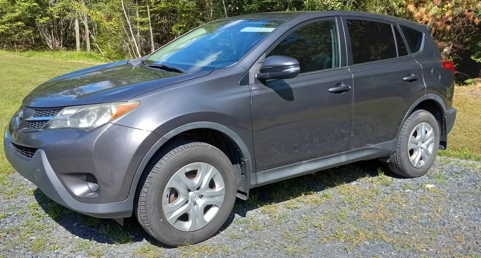 2015 Toyota RAV4 - Image 6 of 12