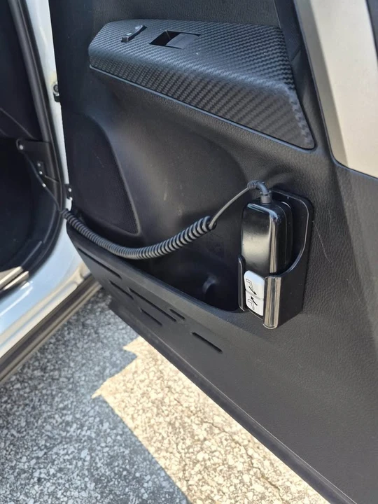 2015 Toyota RAV4 4th Gen - Image 6 of 8