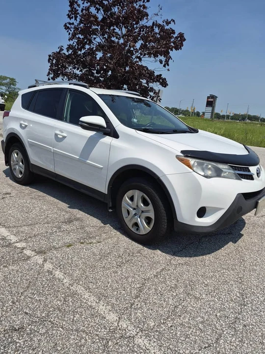 2015 Toyota RAV4 4th Gen - Image 2 of 8