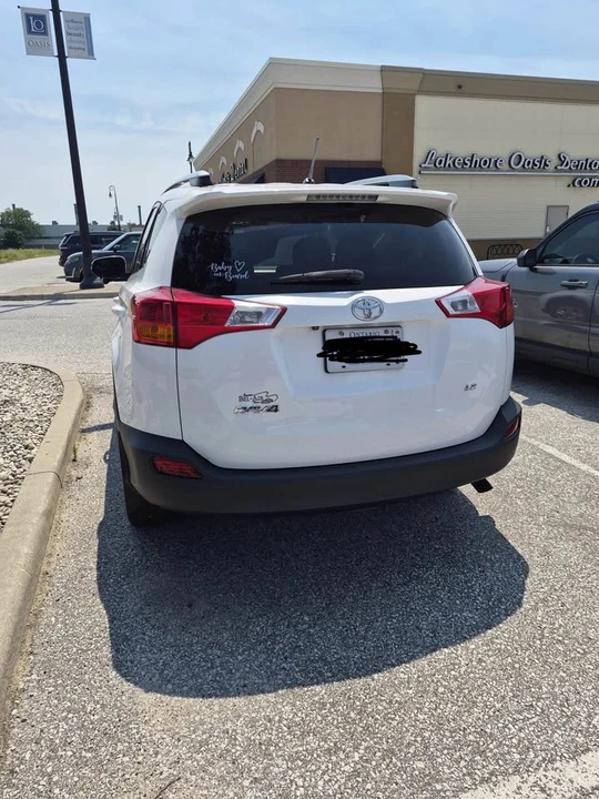 2015 Toyota RAV4 4th Gen - Image 4 of 8