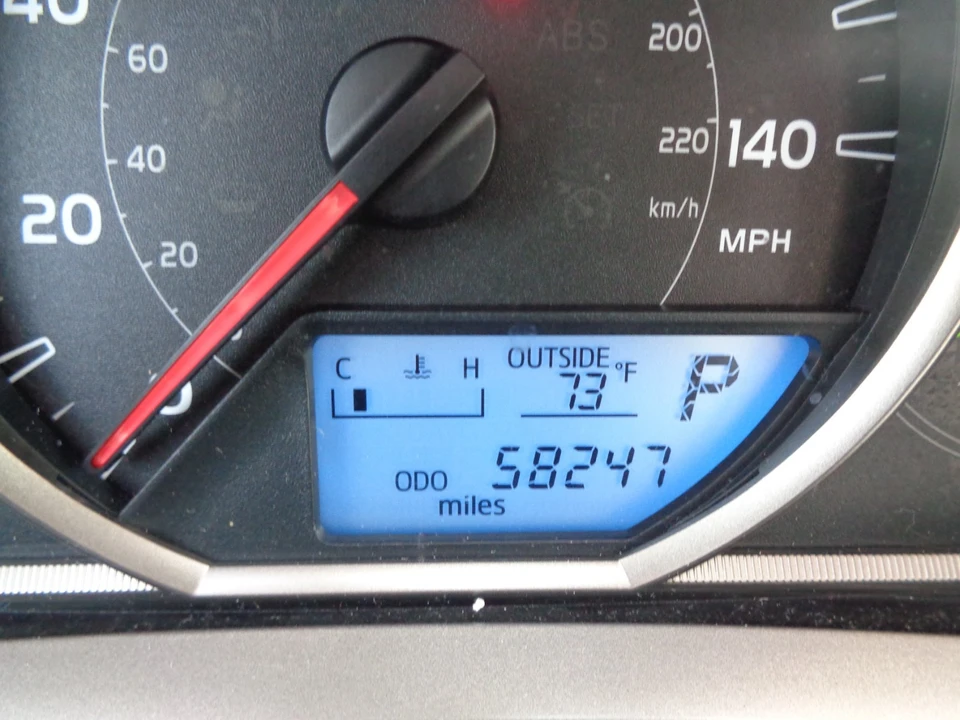 2015 Toyota RAV4 4th Gen - Image 11 of 13