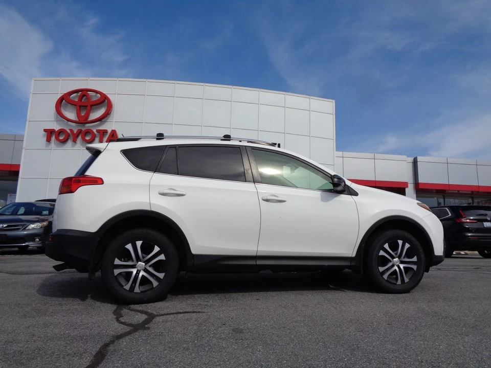 2015 Toyota RAV4 4th Gen - Image 3 of 13