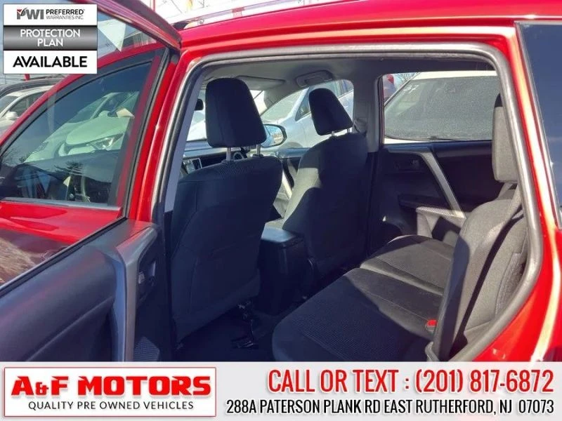 2015 Toyota RAV4 4th Gen - Image 9 of 12