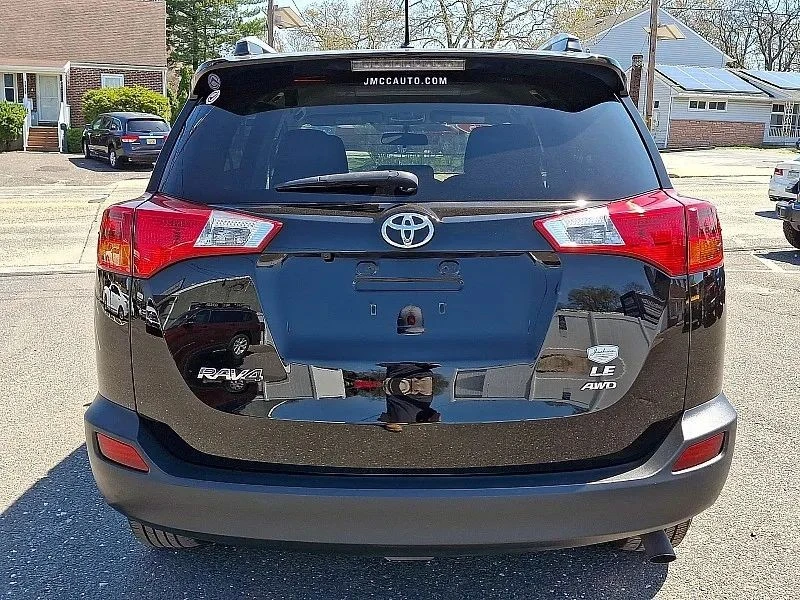 2015 Toyota RAV4 4th Gen - Image 6 of 12