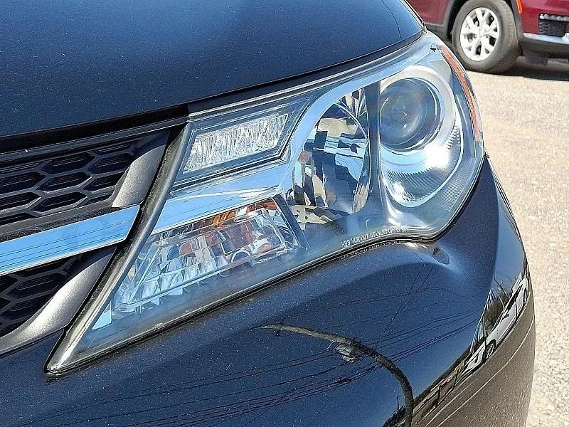 2015 Toyota RAV4 4th Gen - Image 10 of 12