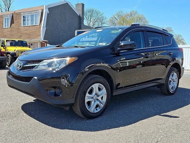 2015 Toyota RAV4 4th Gen - Image 4 of 12