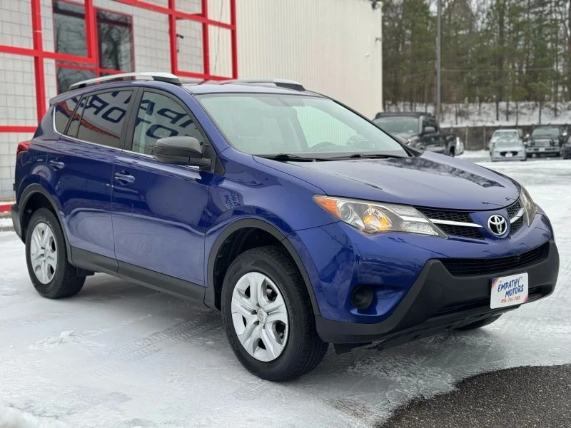 2015 Toyota RAV4 4th Gen - Image 7 of 12