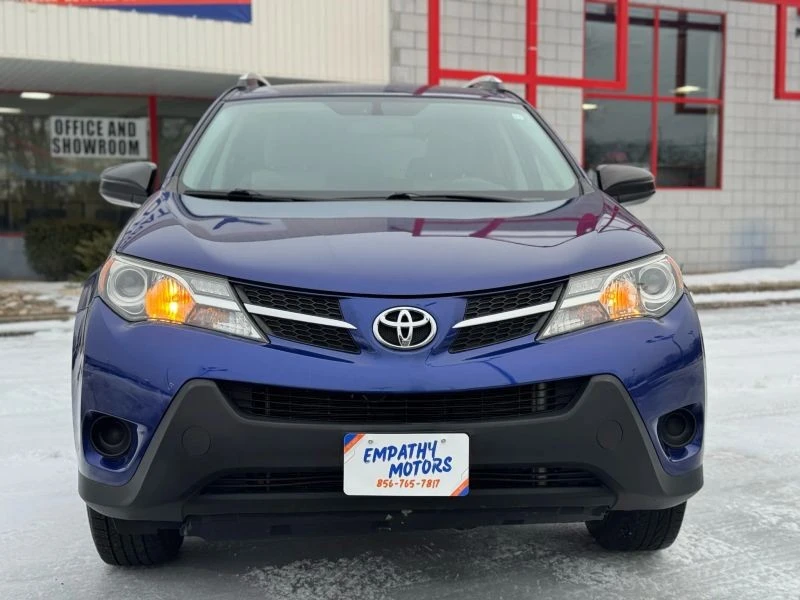 2015 Toyota RAV4 4th Gen - Image 8 of 12