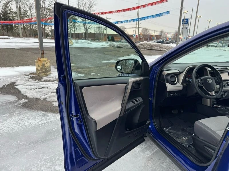 2015 Toyota RAV4 4th Gen - Image 10 of 12