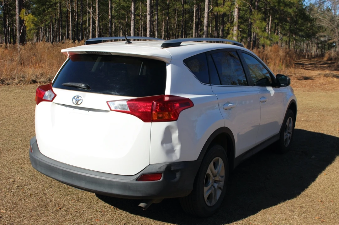 2015 Toyota RAV4 4th Gen - Image 7 of 11