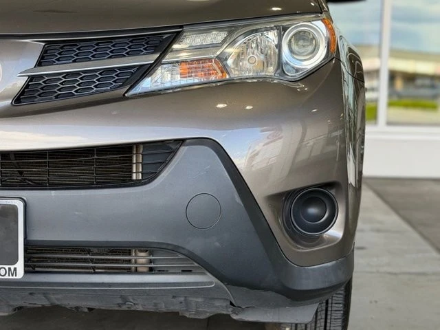 2015 Toyota RAV4 4th Gen - Image 5 of 21