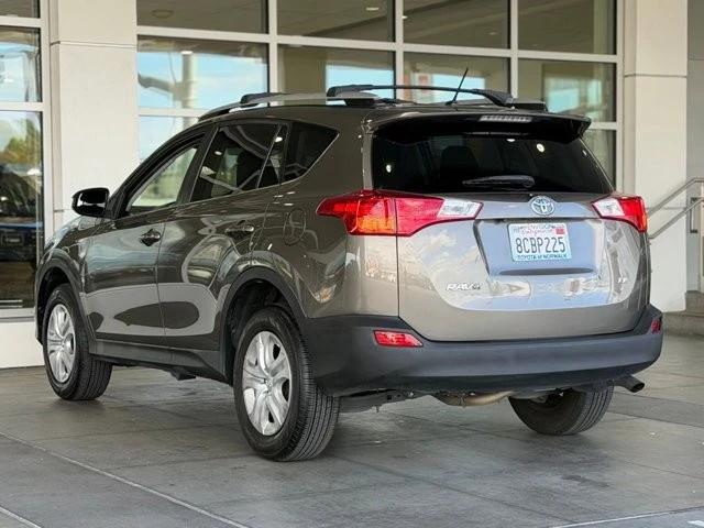 2015 Toyota RAV4 4th Gen - Image 9 of 21