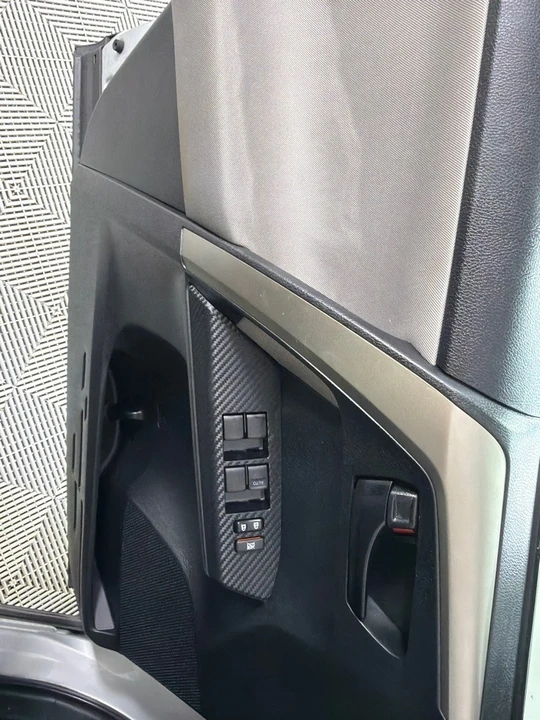 2015 Toyota RAV4 4th Gen - Image 10 of 21