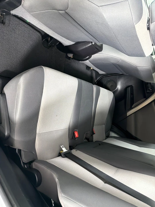 2015 Toyota RAV4 4th Gen - Image 18 of 21