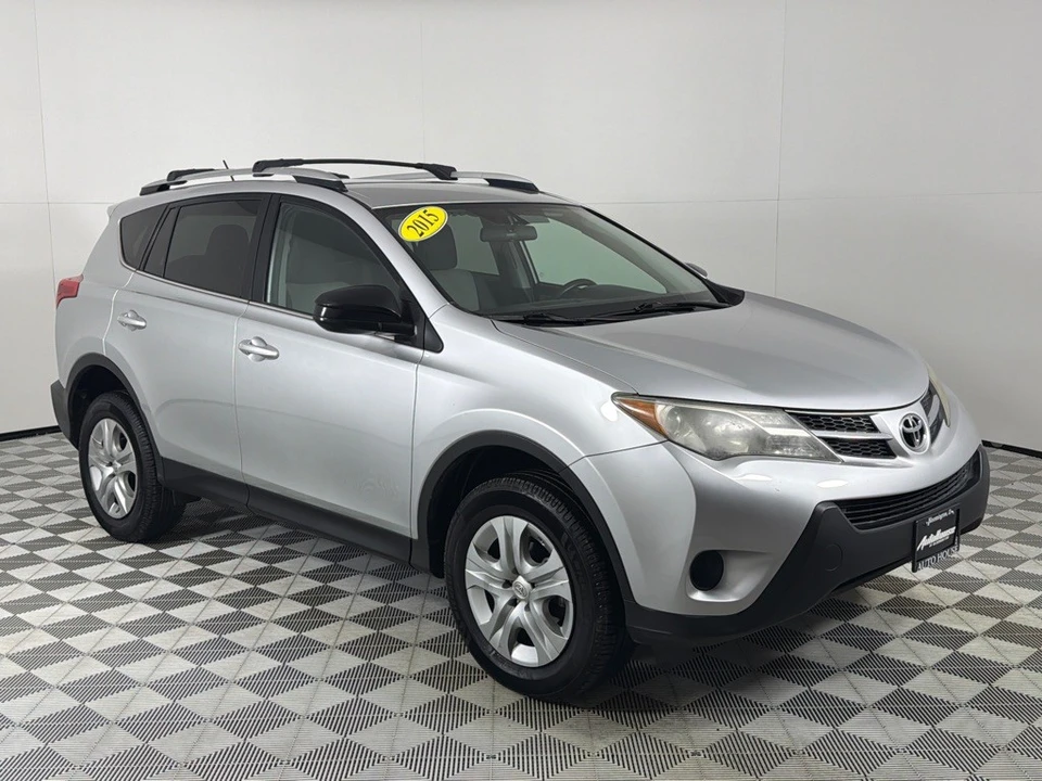 2015 Toyota RAV4 4th Gen - Image 3 of 21