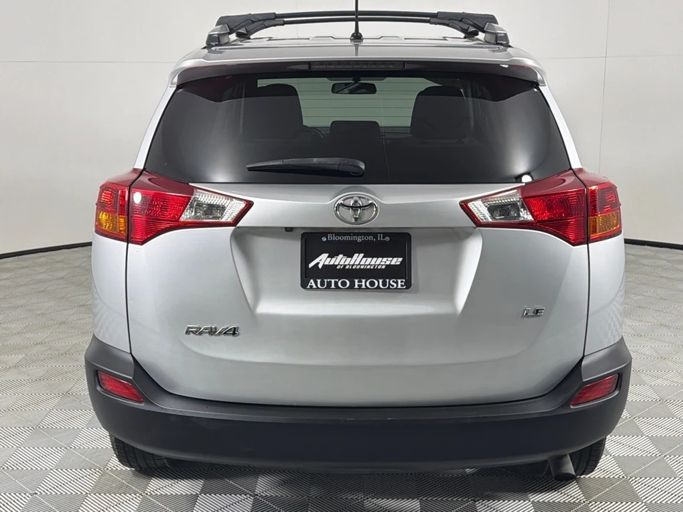 2015 Toyota RAV4 4th Gen - Image 6 of 12