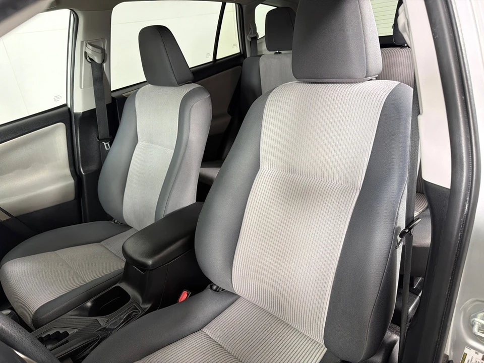 2015 Toyota RAV4 4th Gen - Image 12 of 21
