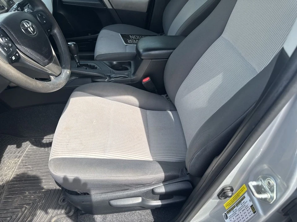2015 Toyota RAV4 4th Gen - Image 24 of 30
