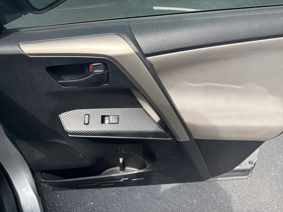 2015 Toyota RAV4 4th Gen - Image 19 of 30