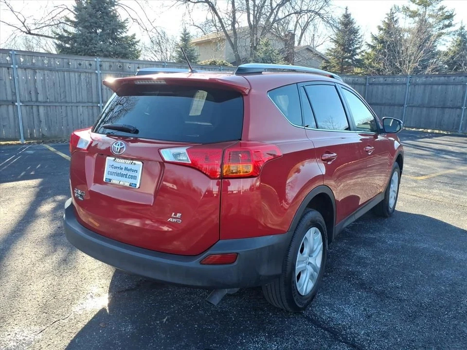 2015 Toyota RAV4 4th Gen - Image 7 of 12