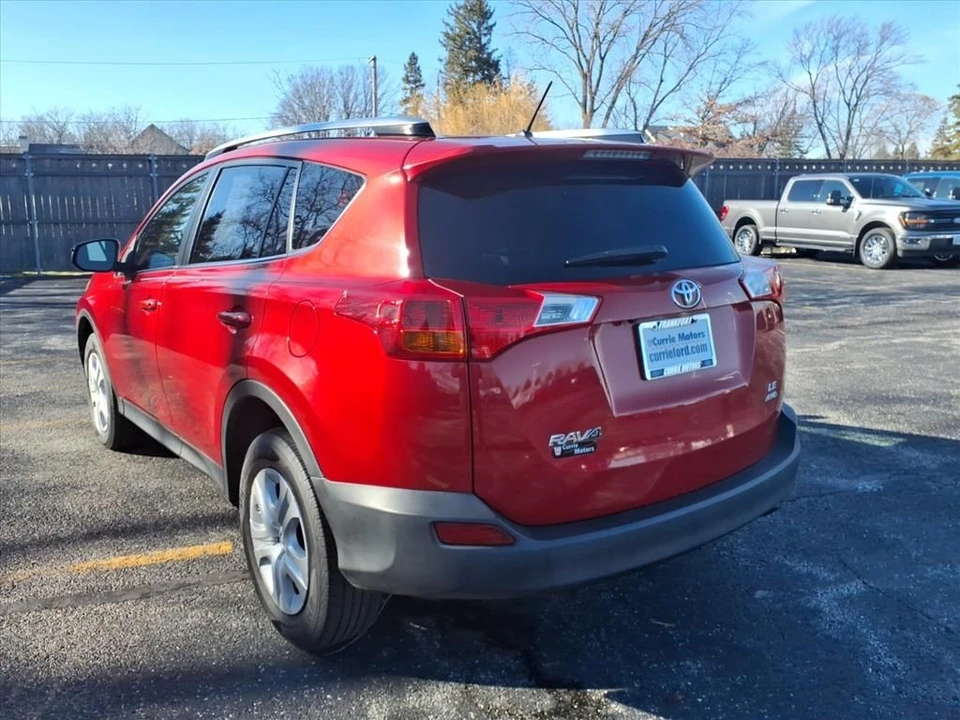 2015 Toyota RAV4 4th Gen - Image 5 of 12