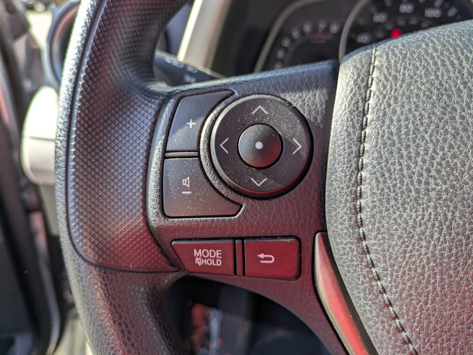 2015 Toyota RAV4 4th Gen - Image 18 of 21