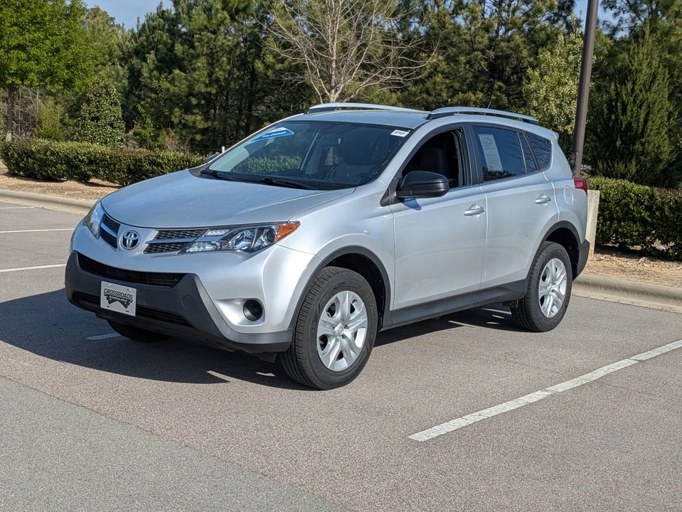 2015 Toyota RAV4 4th Gen - Image 8 of 21