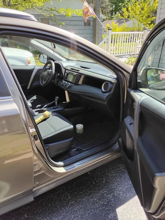 2015 Toyota RAV4 4th Gen - Image 6 of 9