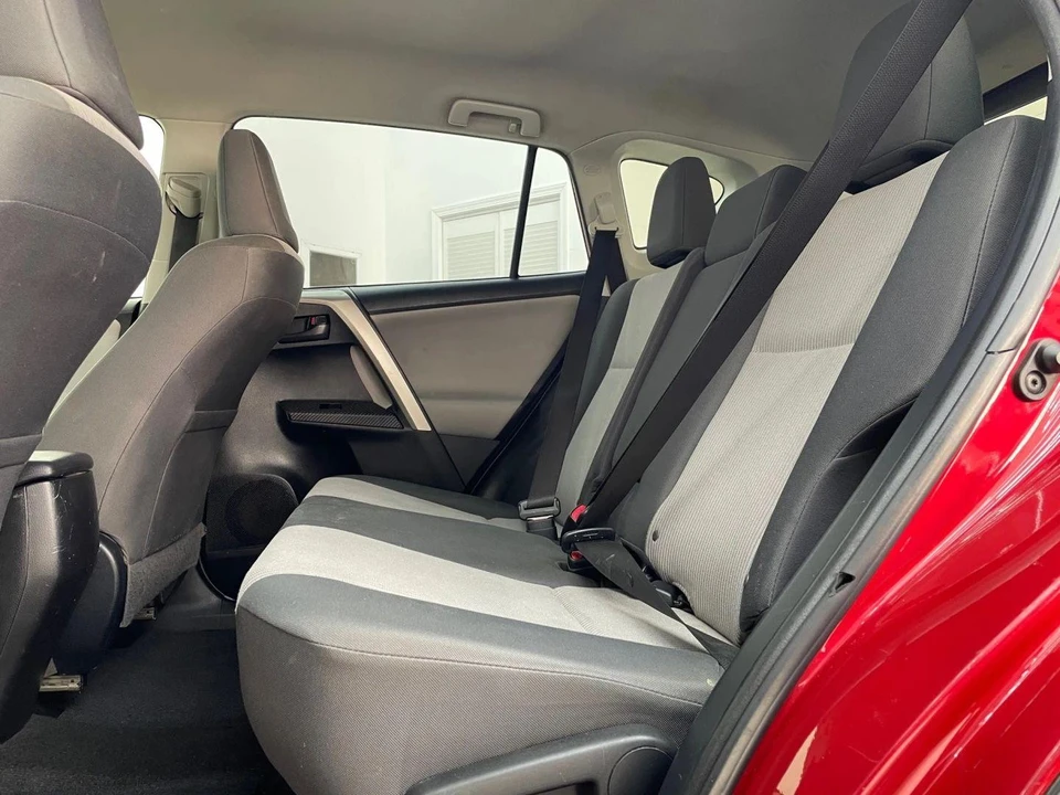 2015 Toyota RAV4 4th Gen - Image 13 of 21
