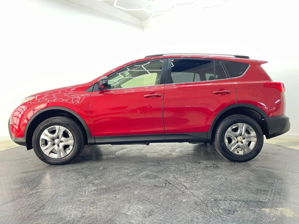 2015 Toyota RAV4 4th Gen - Image 5 of 21