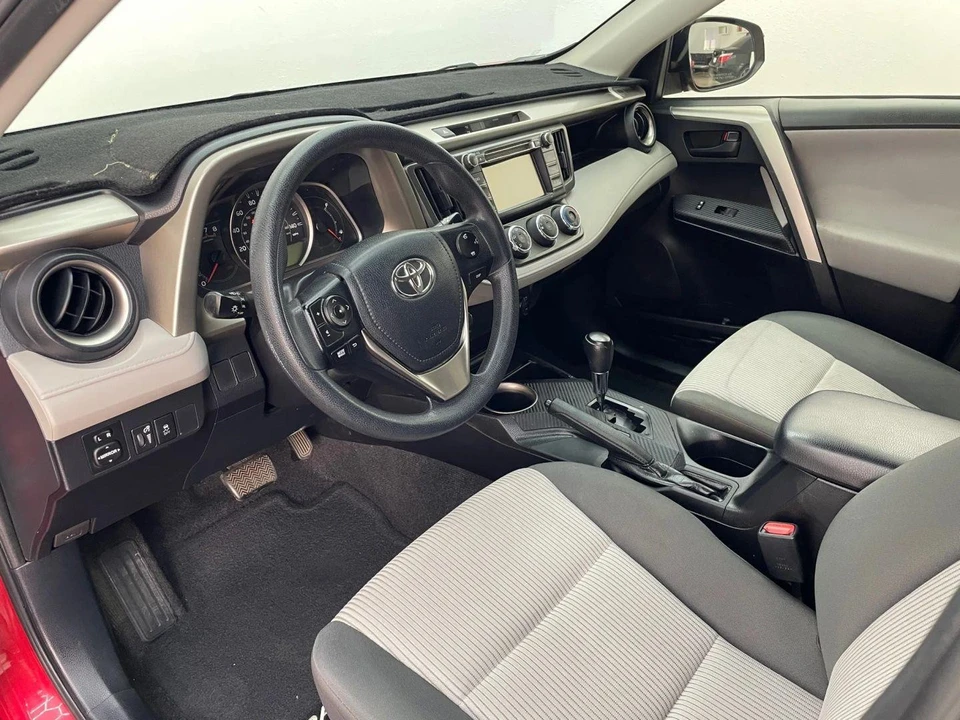 2015 Toyota RAV4 4th Gen - Image 11 of 21