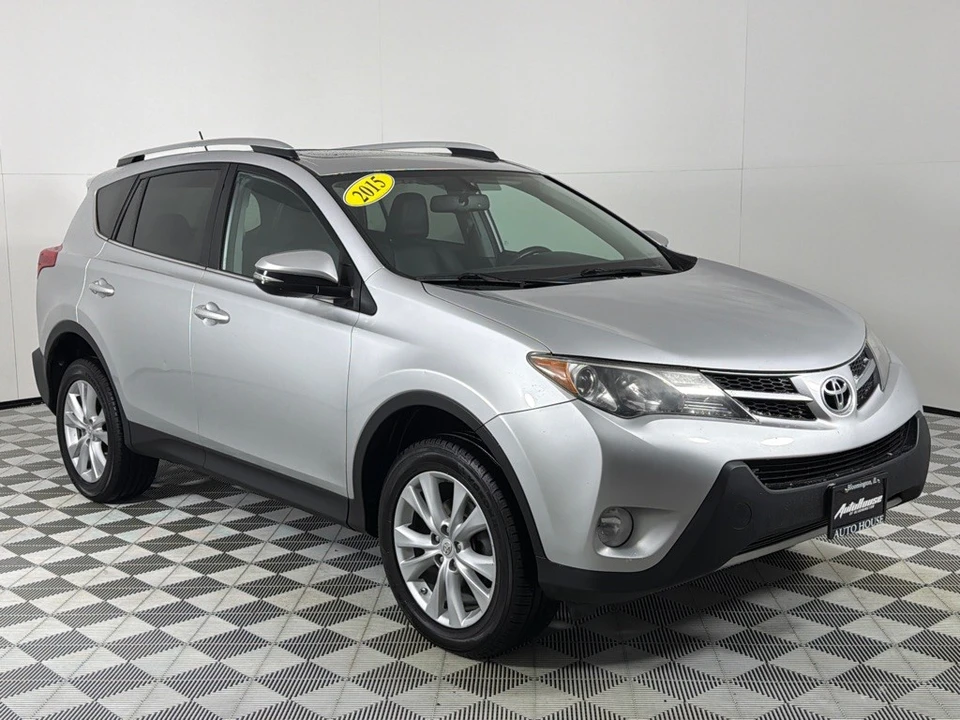 2015 Toyota RAV4 4th Gen - Image 3 of 12