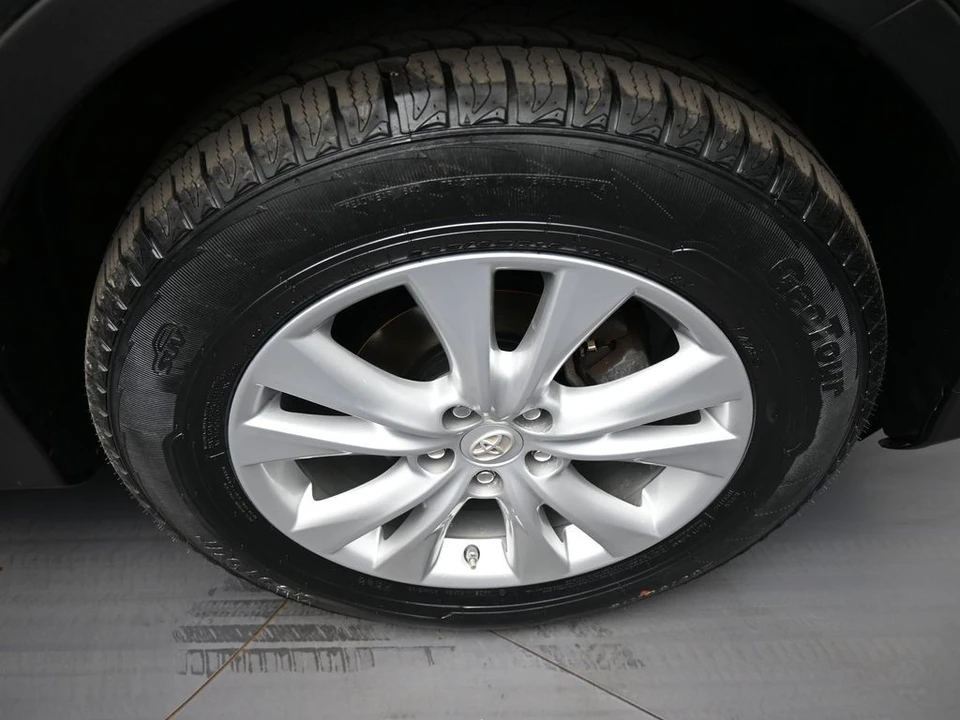 2015 Toyota RAV4 4th Gen - Image 13 of 21