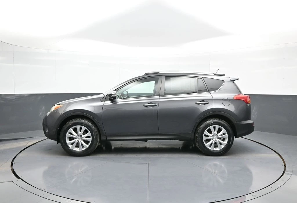 2015 Toyota RAV4 4th Gen - Image 9 of 21