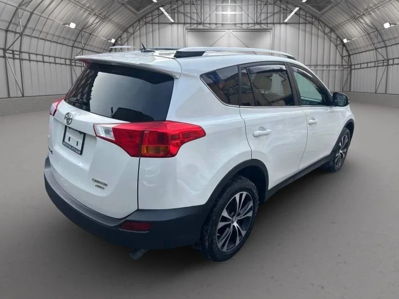 2015 Toyota RAV4 4th Gen - Image 6 of 12