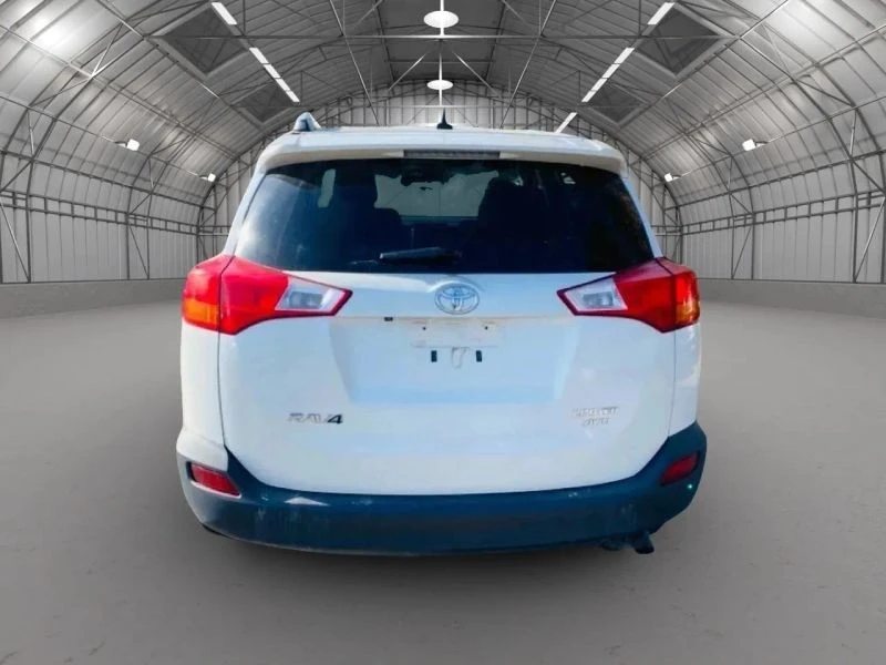 2015 Toyota RAV4 4th Gen - Image 6 of 12