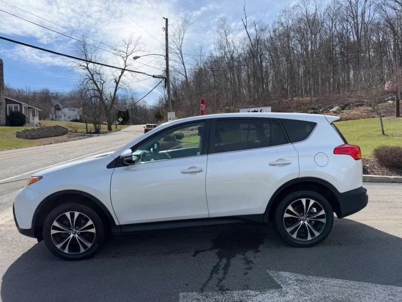 2015 Toyota RAV4 4th Gen - Image 11 of 12