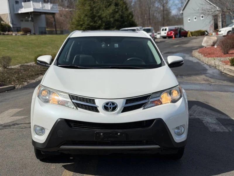 2015 Toyota RAV4 4th Gen - Image 4 of 12