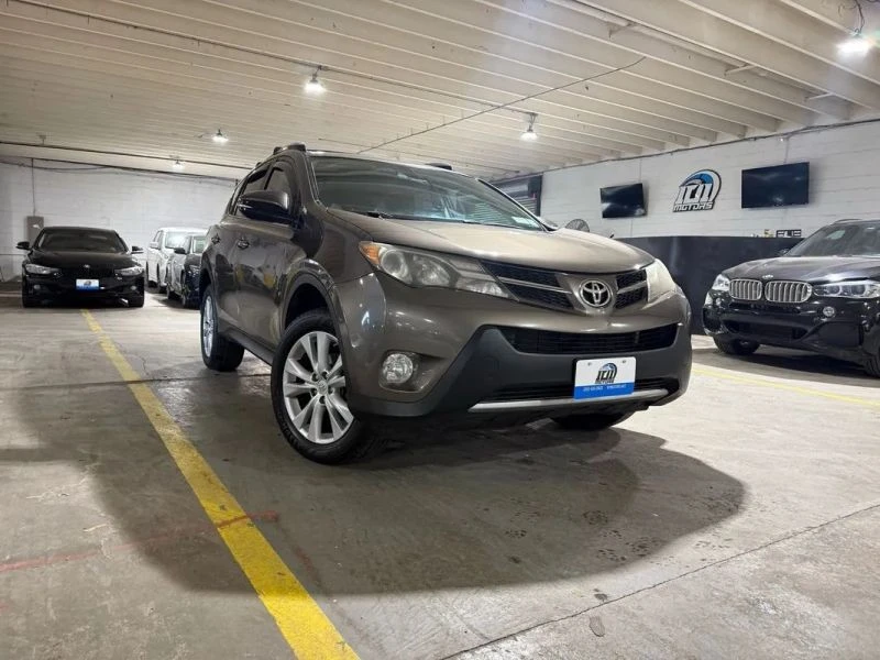 2015 Toyota RAV4 4th Gen - Image 6 of 12