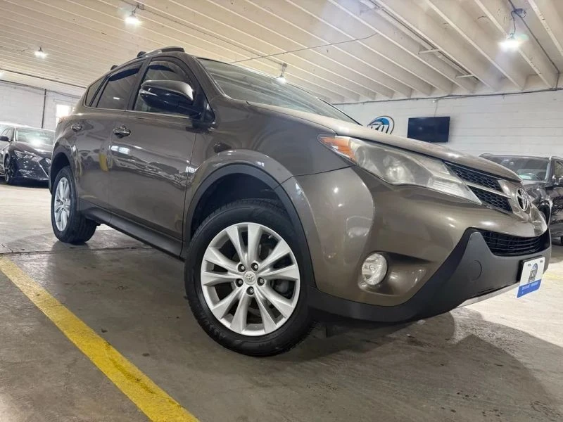 2015 Toyota RAV4 4th Gen - Image 5 of 12