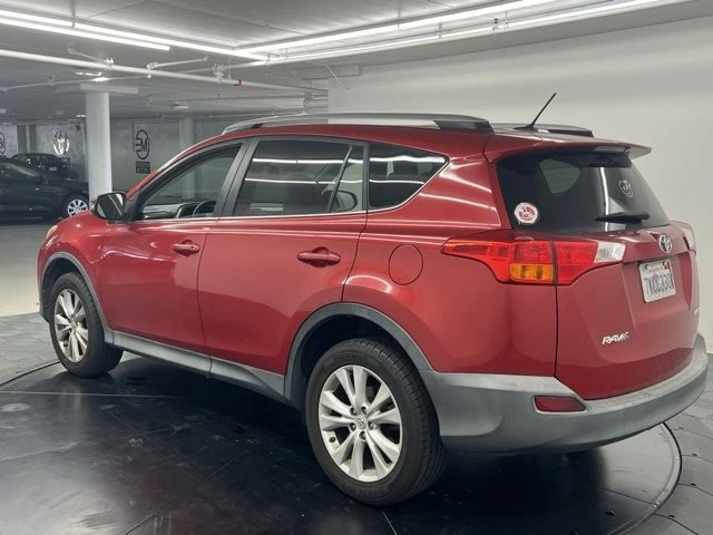 2015 Toyota RAV4 4th Gen - Image 4 of 11