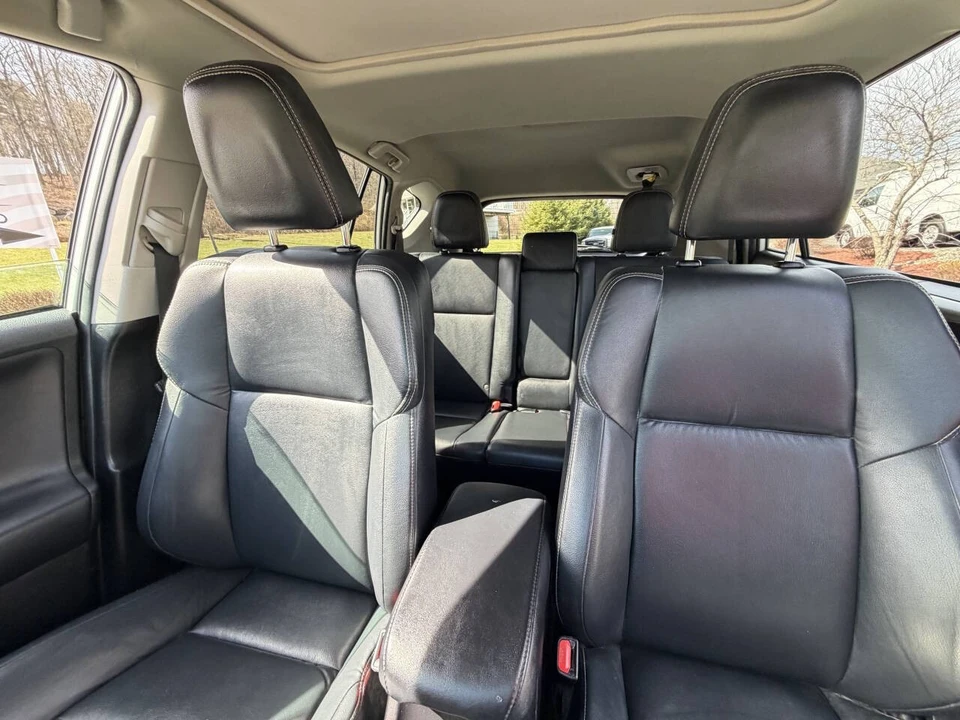 2015 Toyota RAV4 4th Gen - Image 14 of 17