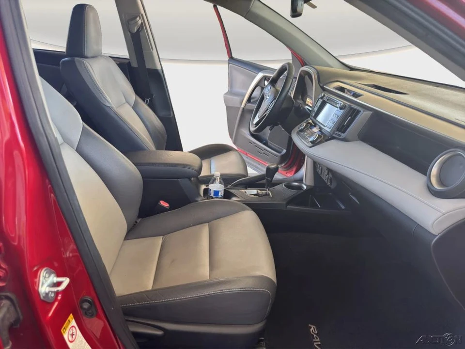 2015 Toyota RAV4 4th Gen - Image 19 of 21