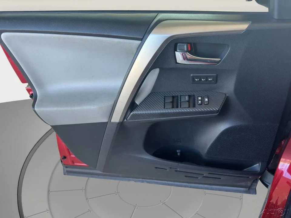 2015 Toyota RAV4 4th Gen - Image 13 of 21