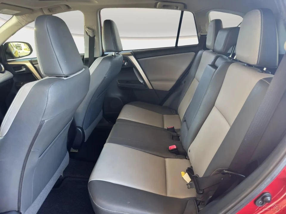 2015 Toyota RAV4 4th Gen - Image 14 of 21