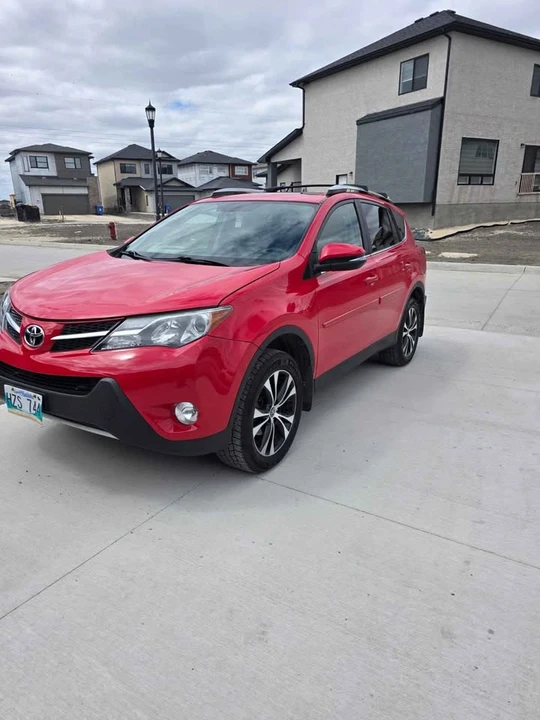 2015 Toyota RAV4 4th Gen - Image 3 of 13
