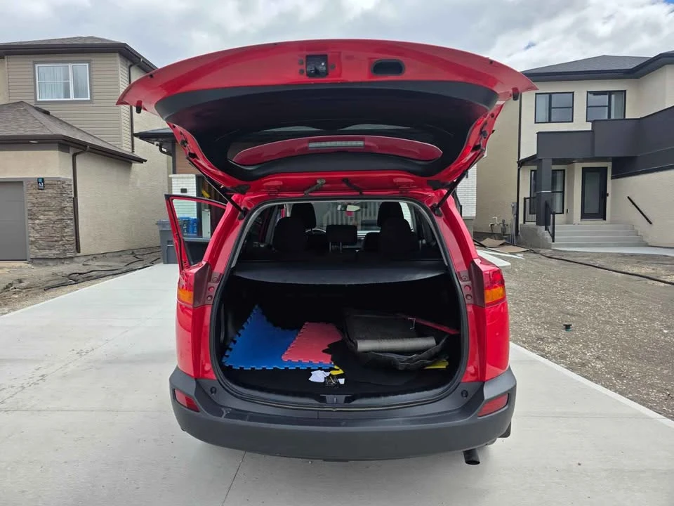 2015 Toyota RAV4 4th Gen - Image 6 of 13