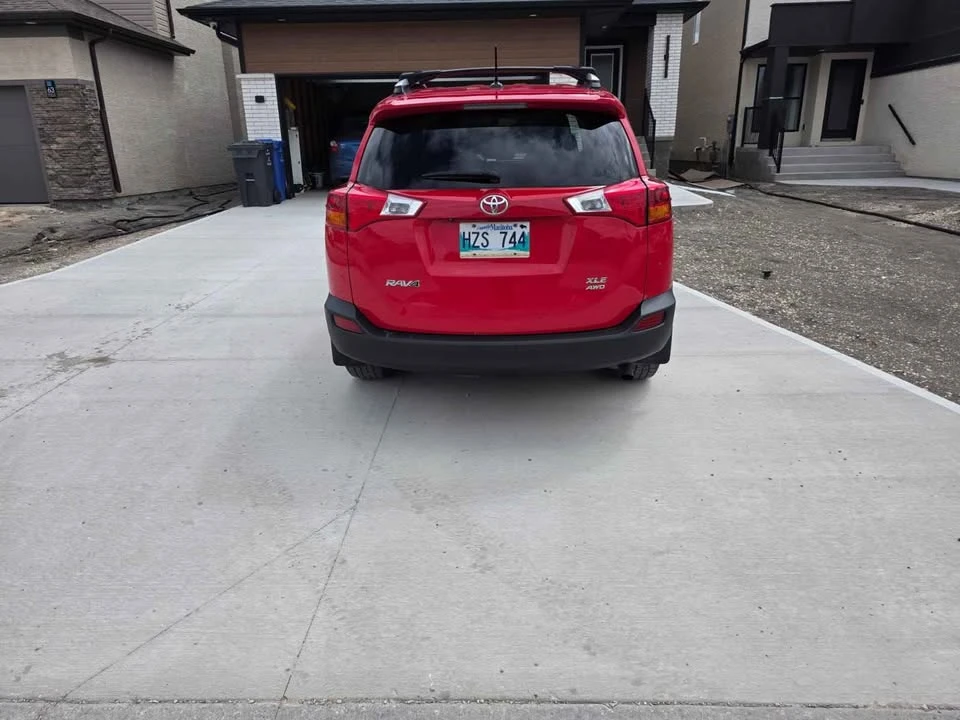 2015 Toyota RAV4 4th Gen - Image 7 of 13