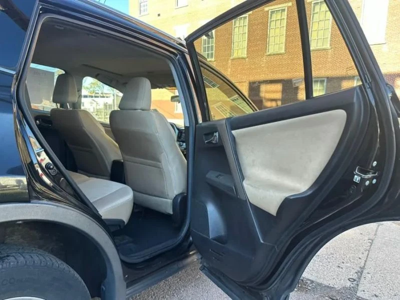 2015 Toyota RAV4 4th Gen - Image 11 of 12